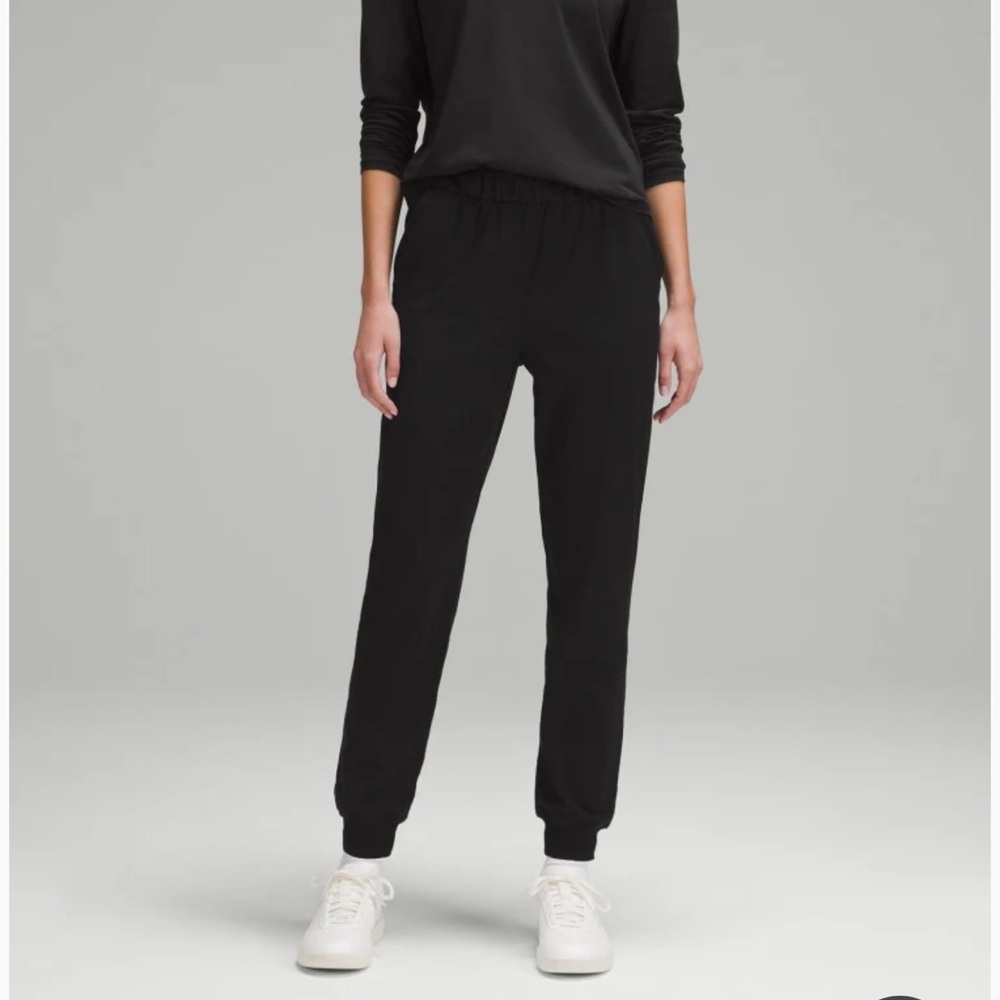 Lululemon joggers - 8